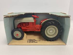lot 17 image: Vintage Ertl Die-Cast Metal Ford 8N Die Tractor NIB