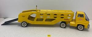 lot 23 image: Vintage Tonka Car Hauler With Ramp