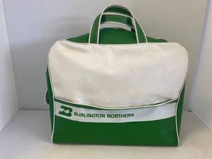 lot 37 image: Vintage Burlington Northern Travel Bag