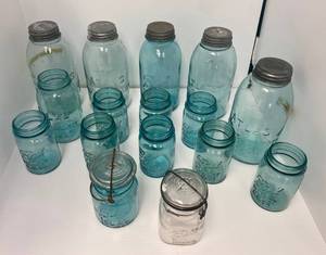 lot 50 image: Vintage Ball  Atlas Canning Jars