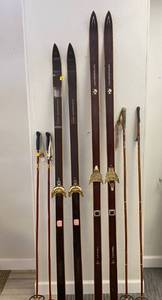lot 78 image: 2 Sets Of Cross Country Skies With Poles KongsbergHolmenkollen