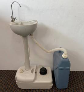 lot 94 image: Portable Hand Washing Sink