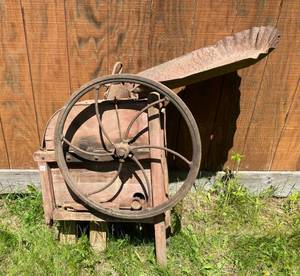 Vintage International Corn Sheller