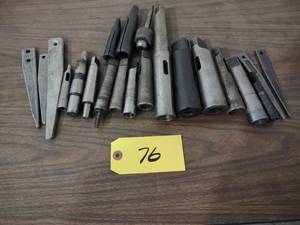 lot 76 image: Assorted Morse Taper Sleeves, Tool ...