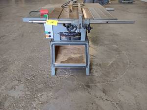 lot 10 image: Delta 10 Contractors Table Saw, 1....