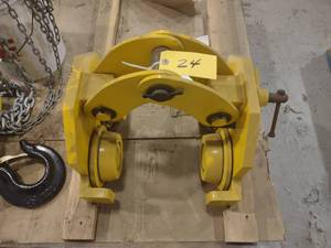 lot 24 image: OZ Lifting Products 10 Ton Adjustab...