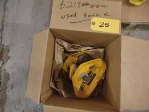 lot 25 image: Harrington 1 Ton Hoist Trolley, Nea...