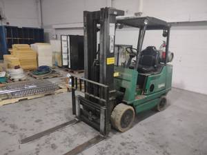 lot 18 image: Clark Model GCX LP Gas Forklift, 45...