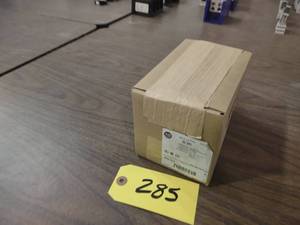 lot 285 image: Allen Bradley Pressure Controller, ...