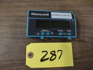 lot 287 image: Honeywell S7800A1001 Burner Control...