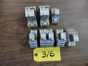 lot 316 image: Assorted Relays...