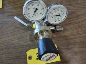 lot 354 image: Smith 221-0010 Two Stage Regulator,...