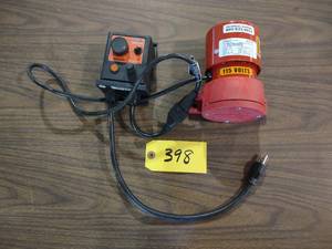 lot 398 image: Vibco SPR-40 Electric Vibrator with...