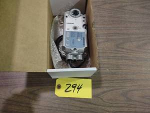 lot 294 image: Siemens GMA221.1U Actuator...