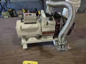 lot 350 image: Sinku GVD-135A Vacuum Pump...