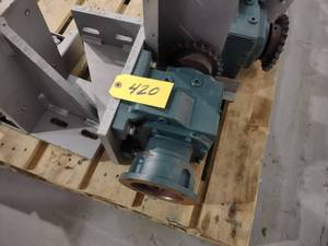 lot 420 image: Quantis 92.911 Gear Drive, 78 In...