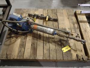 lot 446 image: Goulds Booster Pump, 2 hp, Single ...
