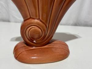 Redwing Vase - 892