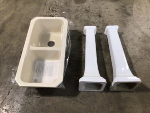 lot 41 image: Lot of assorted sink and pedestals review pictures