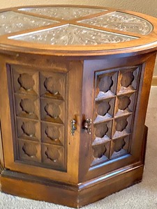 Vintage Mediterranean Style  Round Accent Table