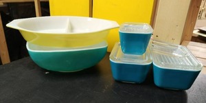 lot 367 image: Collection Of Vintage Pyrex