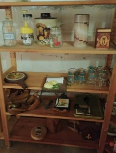 lot 372 image: Contents Of Shelf