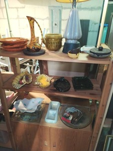 lot 375 image: Contents Of Shelf