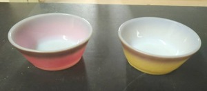lot 304 image: Two Vintage Anchor Hocking Fire King Bowls
