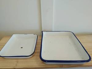 lot 315 image: Pair of Cesco Photo Trays