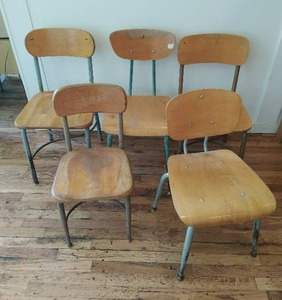 lot 319 image: Five Vintage Chairs