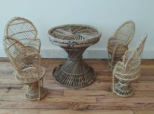 lot 320 image: Collection of Plant Stands