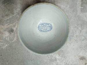 lot 352 image: Vintage Peyton & Busse Pottery Advertisement Bowl