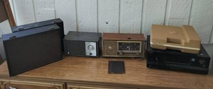 lot 401 image: Collection of Vintage Electronics