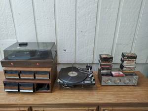 lot 418 image: Collection of Electronics & Cassettes
