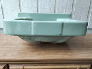 lot 441 image: Vintage Sink