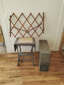 lot 442 image: Collection of Vintage Items