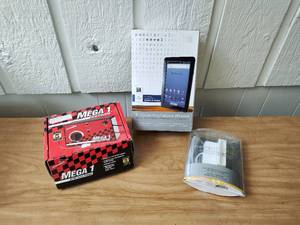 lot 449 image: Collection of Modern Electronic Gadgets