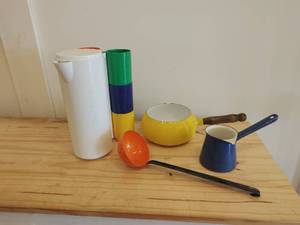 lot 463 image: Vintage Kitchen Items