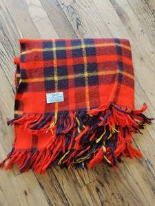 lot 215 image: Vintage Faribo Plaid Wool Blanket