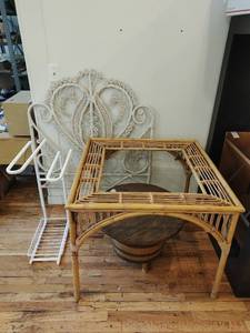 lot 224 image: Collection of Vintage Furniture