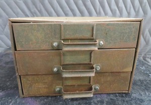 METAL 3 DRAWER GARAGE STORAGE CABINENT
