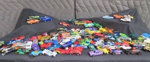 MATTEL, HOT WHEELS, MATCHBOX. ASSORTMENT OF 105 CARS PLUS