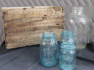 VINTAGE WOODEN PETERS AMMUNITION BOX  BLUE BALL JARS