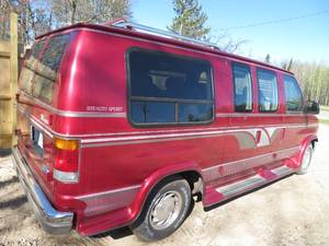 1994 FORD ECONOLINE CONVERSION VAN.