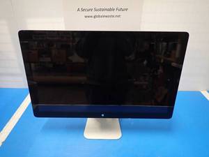 Apple&nbspThunderbolt Display A1407&nbspTypeTFT LCDScreensize27Recommended Resolution2560 x 1440Refresh Rate60 HzVery slight yellowing towards the bottom of the screen, small crack in glass in the bottom center of the glass, doesnt affect display