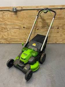 lot 27 image: GREENWORKS MO60L427 60V Self Propelled Walk Behind Lawn Mower (Tool Only)