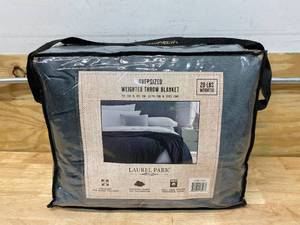 lot 82 image: LAUREL PARK Oversized Weighted Blanket