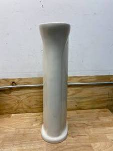 lot 89 image: AMERICAN STANDARD Cadet Pedestal Leg in Linen
