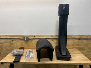 lot 49 image: SIMPLAY3 Classic Black  Black Post Mount Mailbox