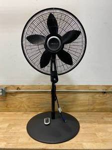 lot 138 image: LASKO 22 Oscillating Fan with Remote